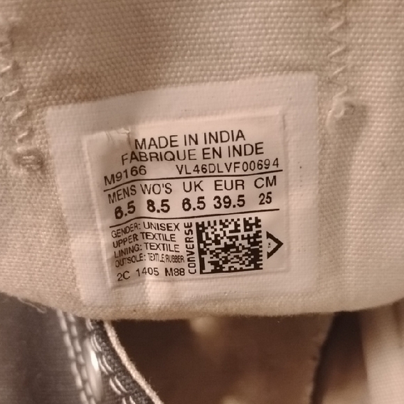 Converse Black and White Lace Up Sneakers - Picture 6 of 6